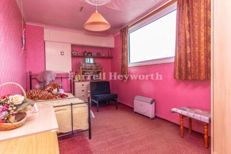 Front Bedroom image 