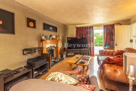 Lounge image 2