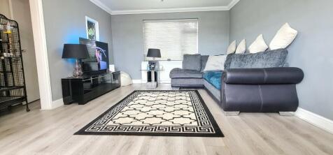 Lounge / Dining Room