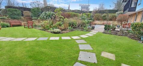 COMM GARDENS
