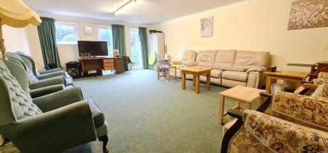 GAMES ROOM / LOUNGE