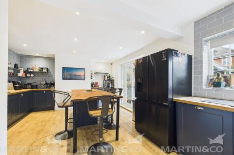 CAM02406G0-PR0525...