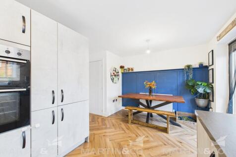 CAM02406G0-PR0537...