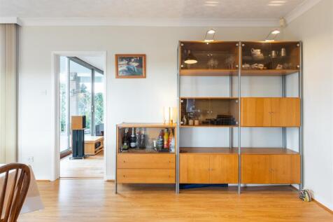 dining room-4.jpg