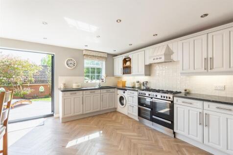 kitchen-1.jpg