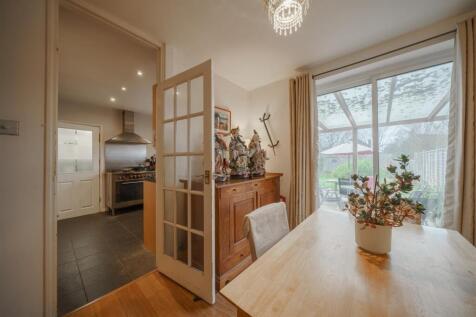 dining room.jpg