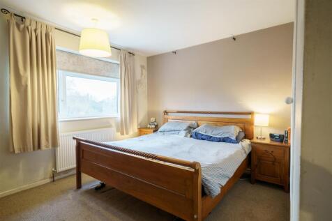 byron bed 5.jpg