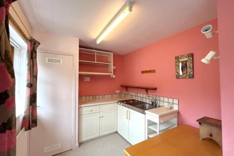 IMG_8776 - New kitchenette off extention bed 1.JPG