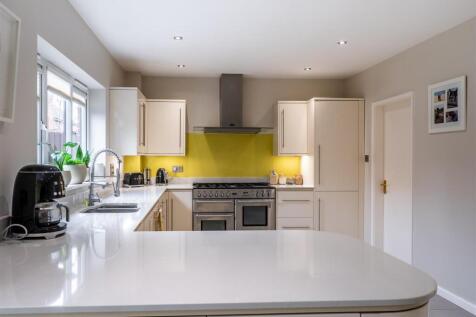 kitchen 3.jpg