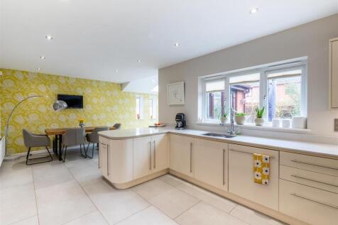 kitchen 2.jpg