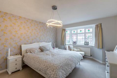 bedroom one 1.jpg