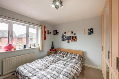 bedroom three_1.jpg
