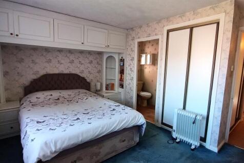 Bedroom1.jpg