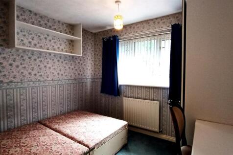 Bedroom 4.jpg