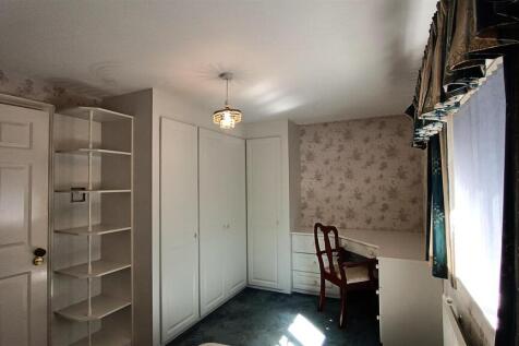 Bedroom 5.jpg