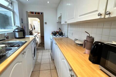 kitchen 1.jpg