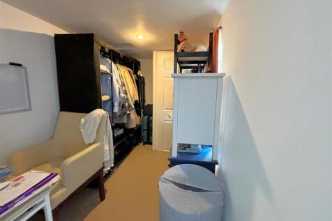 bed 3.jpg
