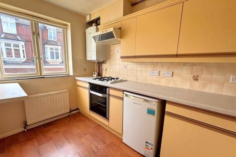 kitchen 2.jpg