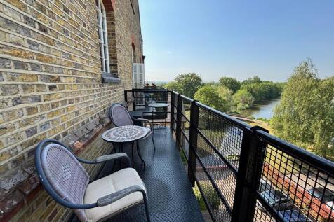 balcony 1