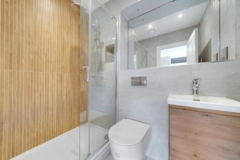 Ocean-House-2Bed-Flat-Bathroom.jpg