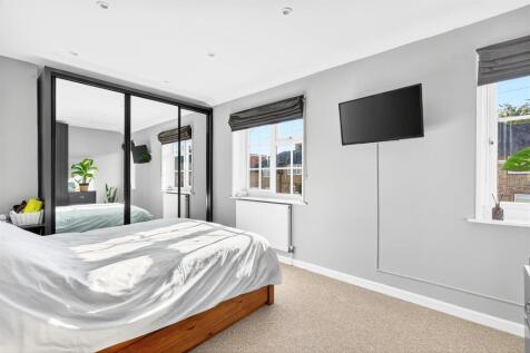 16  To Let 2 Bedroom House Blanchland Road SM4 www