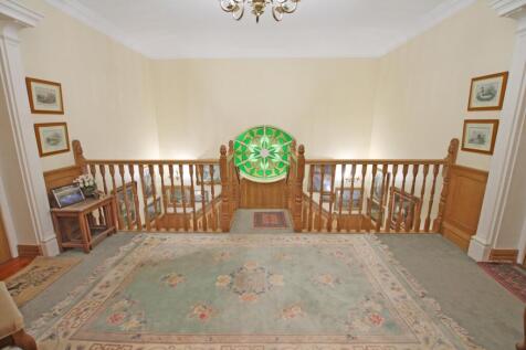 First floor landing