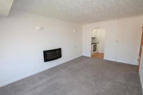 Lounge&#43;to&#43;kitchen