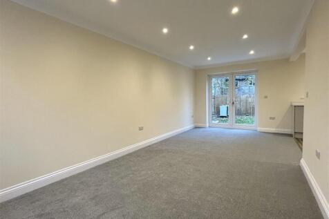 Lounge &amp; Dining Area