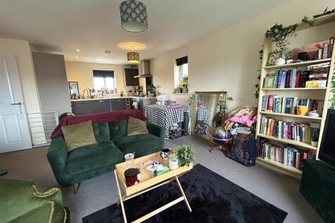 Lounge/Kitchen