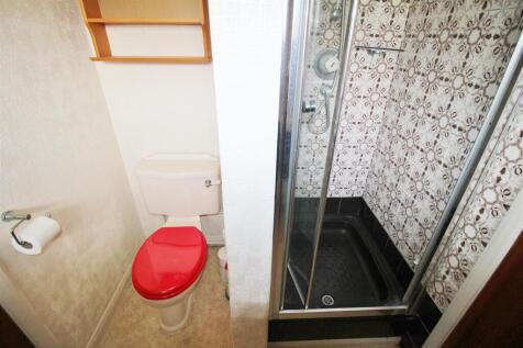 Shower Ensuite.JPG