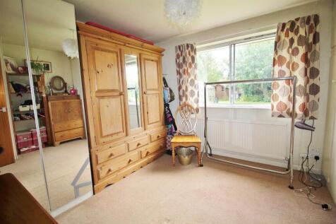 Bedroom 2.JPG
