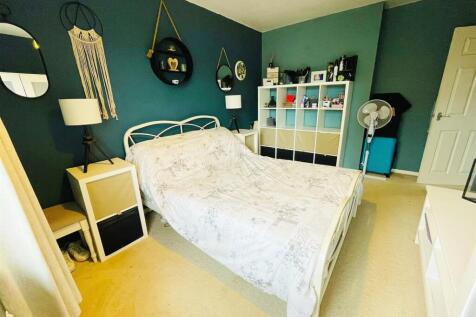 Bedroom One.1.jpg