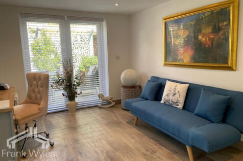 NEW GARDEN ROOM PHOTO