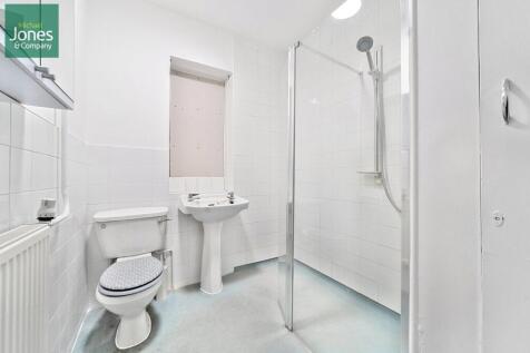 Communal Bathroom