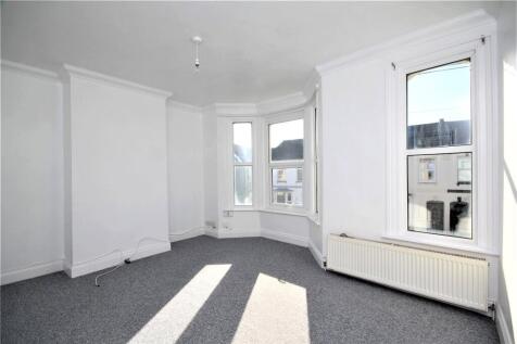 Living / Dining Area