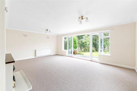 Living/Dining Area