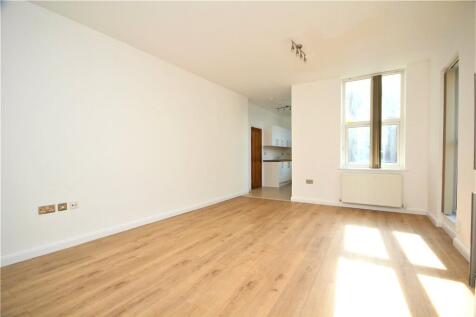 Living/Dining Area