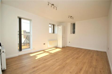 Living/Dining Area