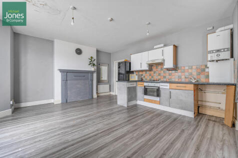 Lounge/Kitchen