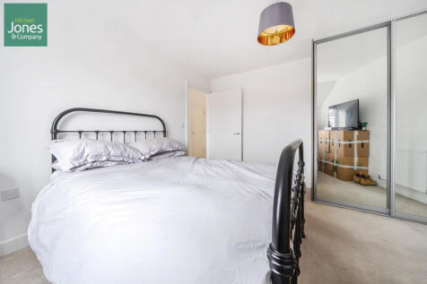 87971d69-5c17-4cd...