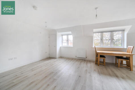 ee9a098b-e862-4d8...