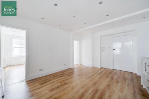 Living Room/Kitchen