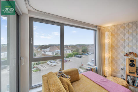 3c64d4c3-f159-4a8...