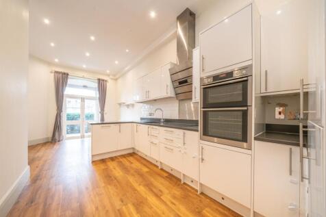 5-Cadoxton-Place-1013.jpg