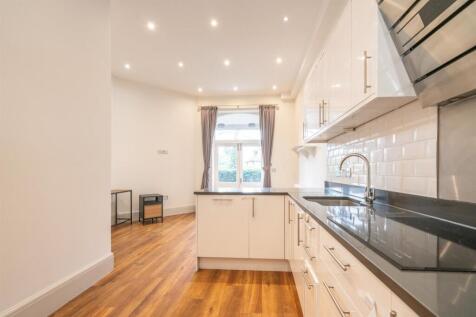 5-Cadoxton-Place-1014.jpg