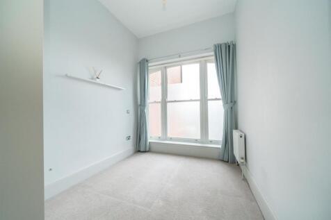 5-Cadoxton-Place-1001.jpg