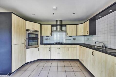 Kitchen 2.jpeg