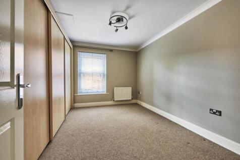 Bedroom x2.jpeg