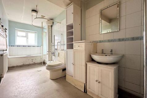 Ground Floor Bathroom