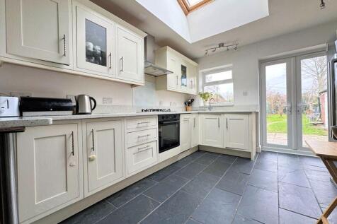 Fitted Kitchen